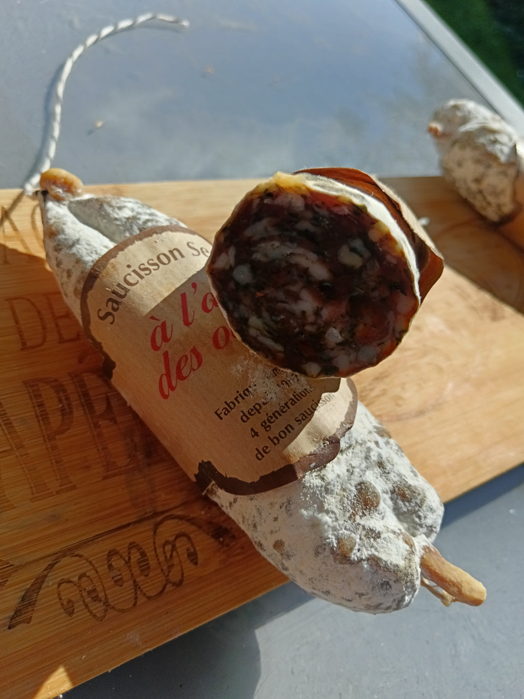 🌿 Saucisson Sec à l'Ail des Ours : Le Printemps s'invite à l'Apéro ! 🌿
